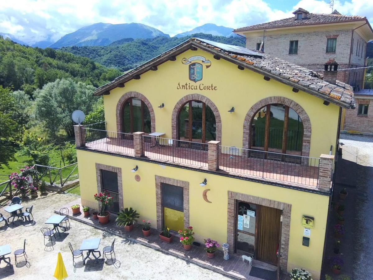 Antica Corte * Montatteglia